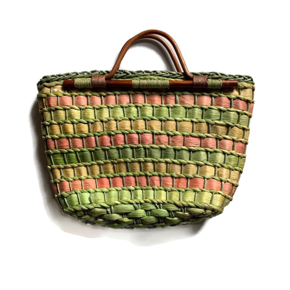 Sea grass handbag.